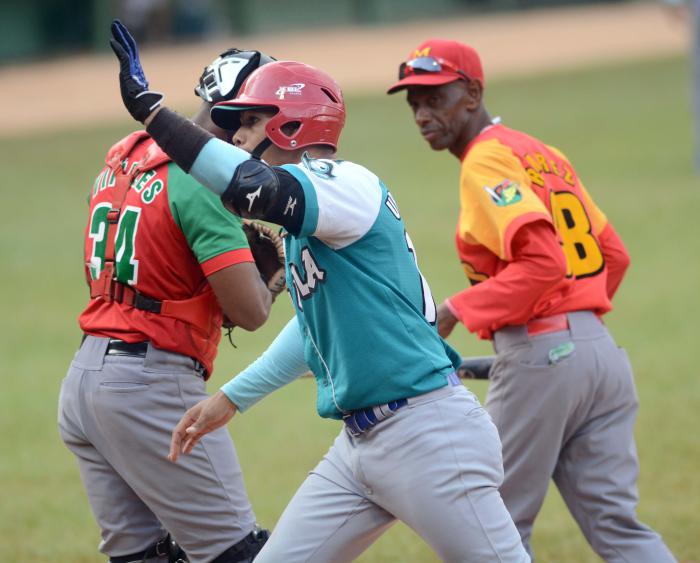 Juego Estrellas matanzas Occidentales vs Orientales jonron de leonardo Urgelles